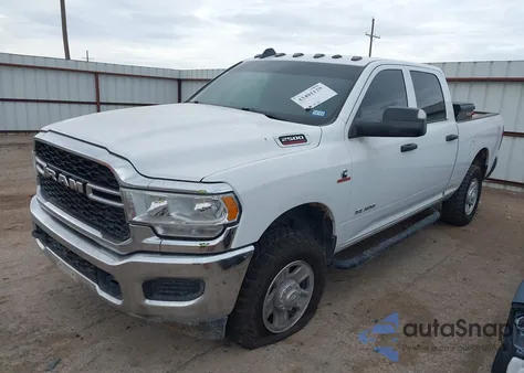2022 Ram 2500 Tradesman 4X4 6'4 Box z USA, uszkodzony, nr VIN 3C6UR5CL9NG138737